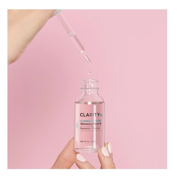 Clarity Rx glimmer of hope shimmering facial oil - Picture 2 of 6